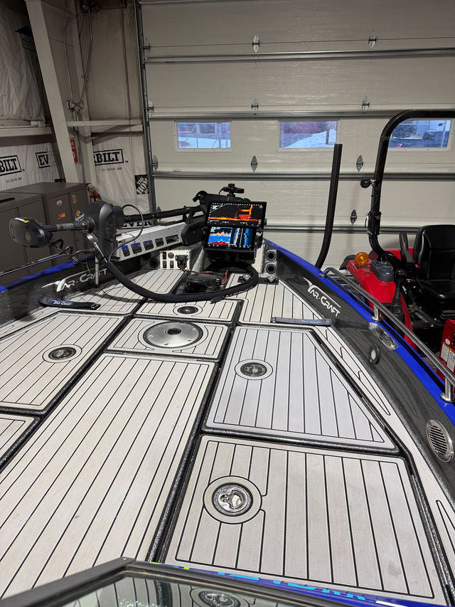 BlueWater boat electronics and custom rigging project